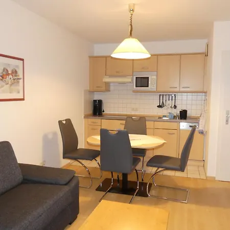 Appartementhaus Binzer Sterne 08